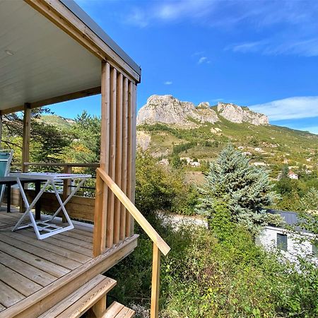 Camping Les Princes D'Orange Hotel Orpierre Exterior photo