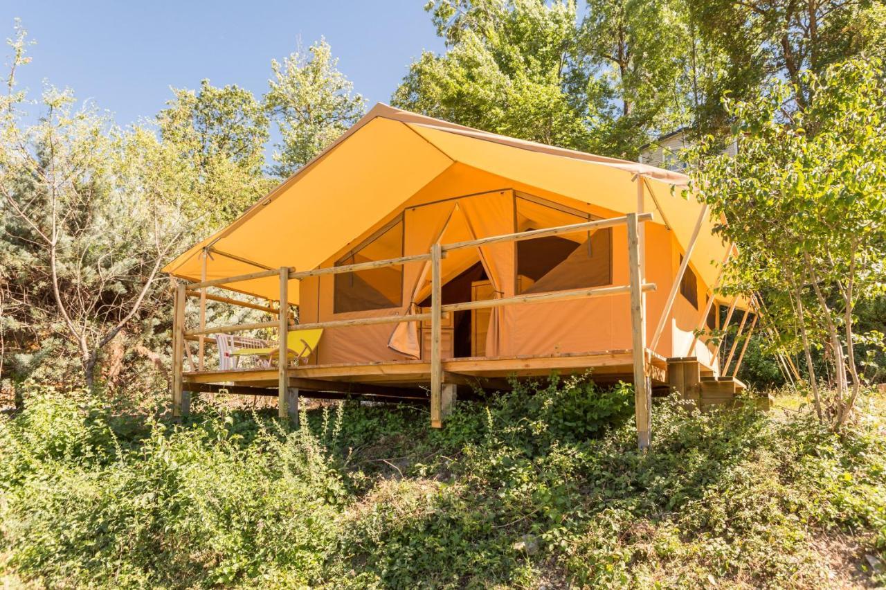 Camping Les Princes D'Orange Hotel Orpierre Exterior photo