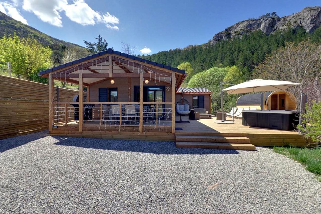 Camping Les Princes D'Orange Hotel Orpierre Exterior photo