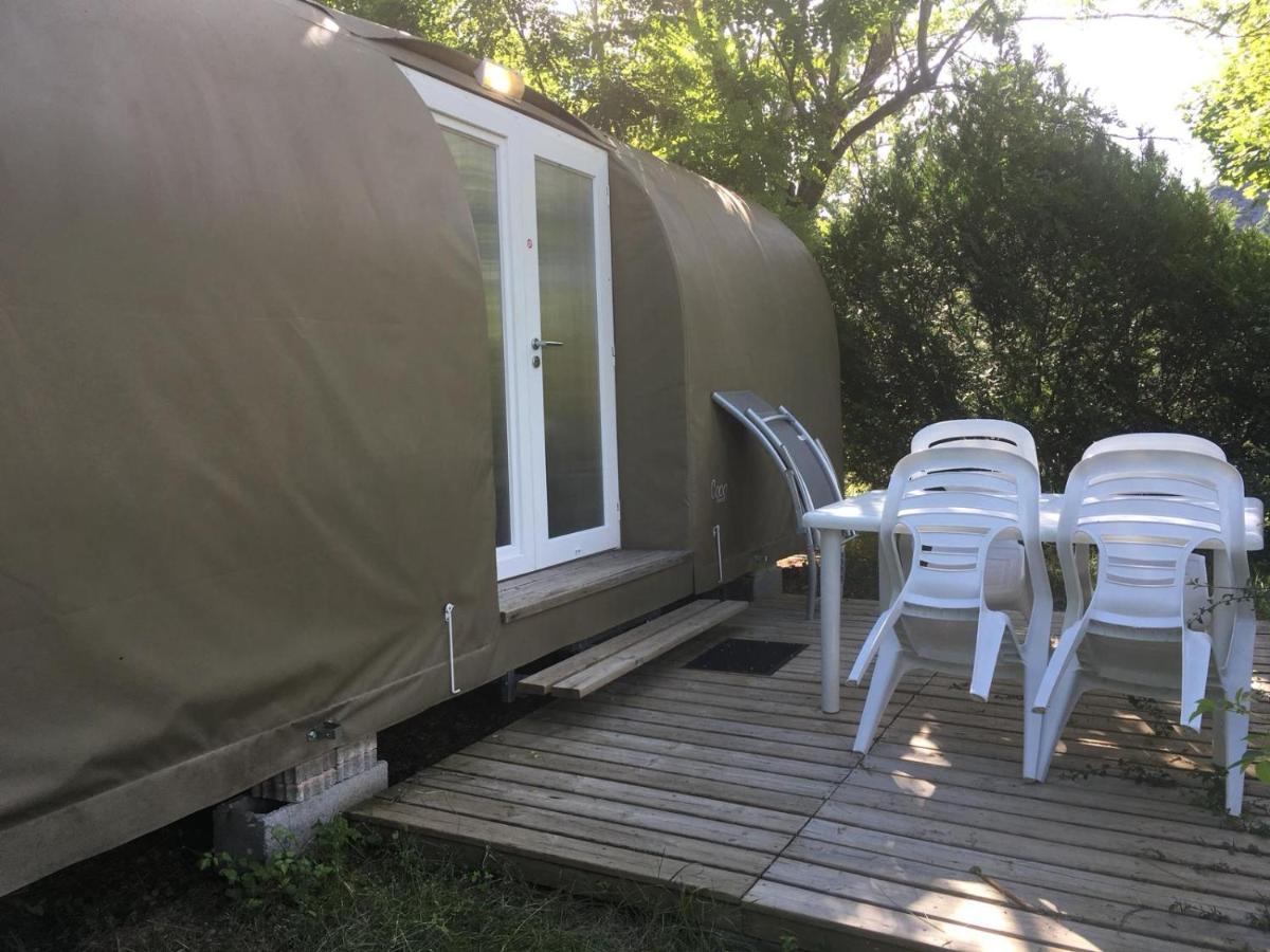 Camping Les Princes D'Orange Hotel Orpierre Exterior photo
